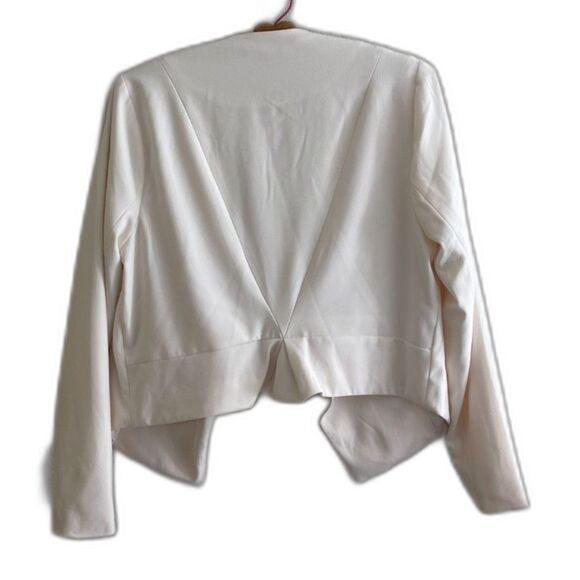 Torrid Winter White Drape Open Front Cream Blazer Ivory Classic Size 00 or 10 - Picture 8 of 12